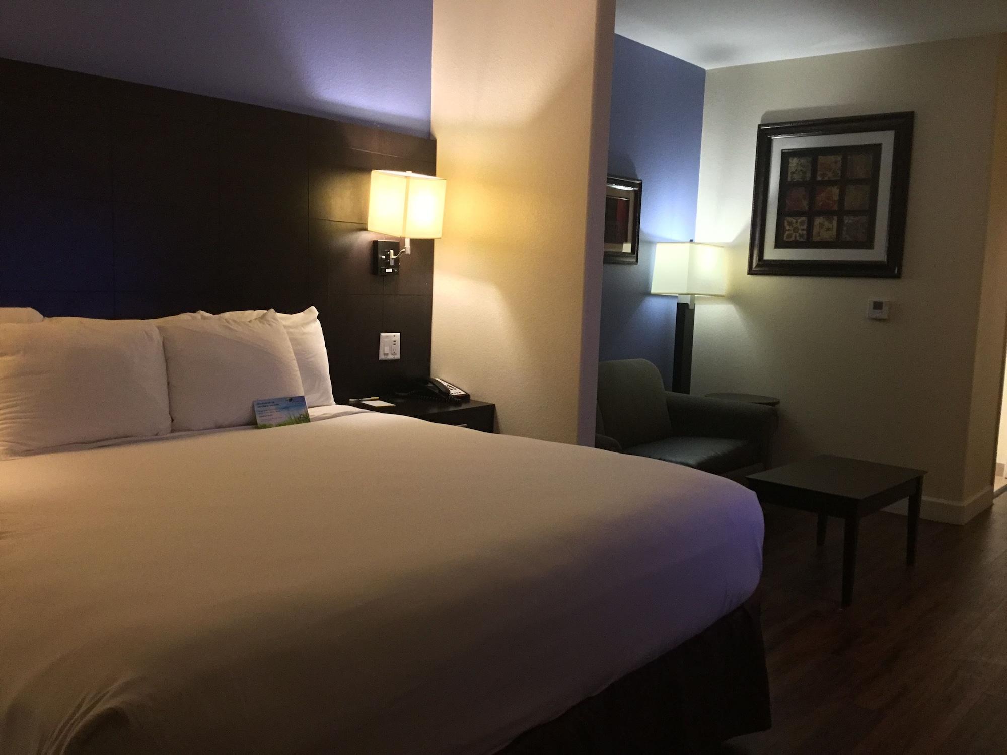 Hotel Days & By Wyndham West/seawall 3*