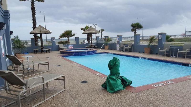 Days & By Wyndham West/seawall Hotel Galveston