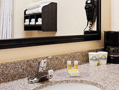 Hotel Days & By Wyndham West/seawall Galveston